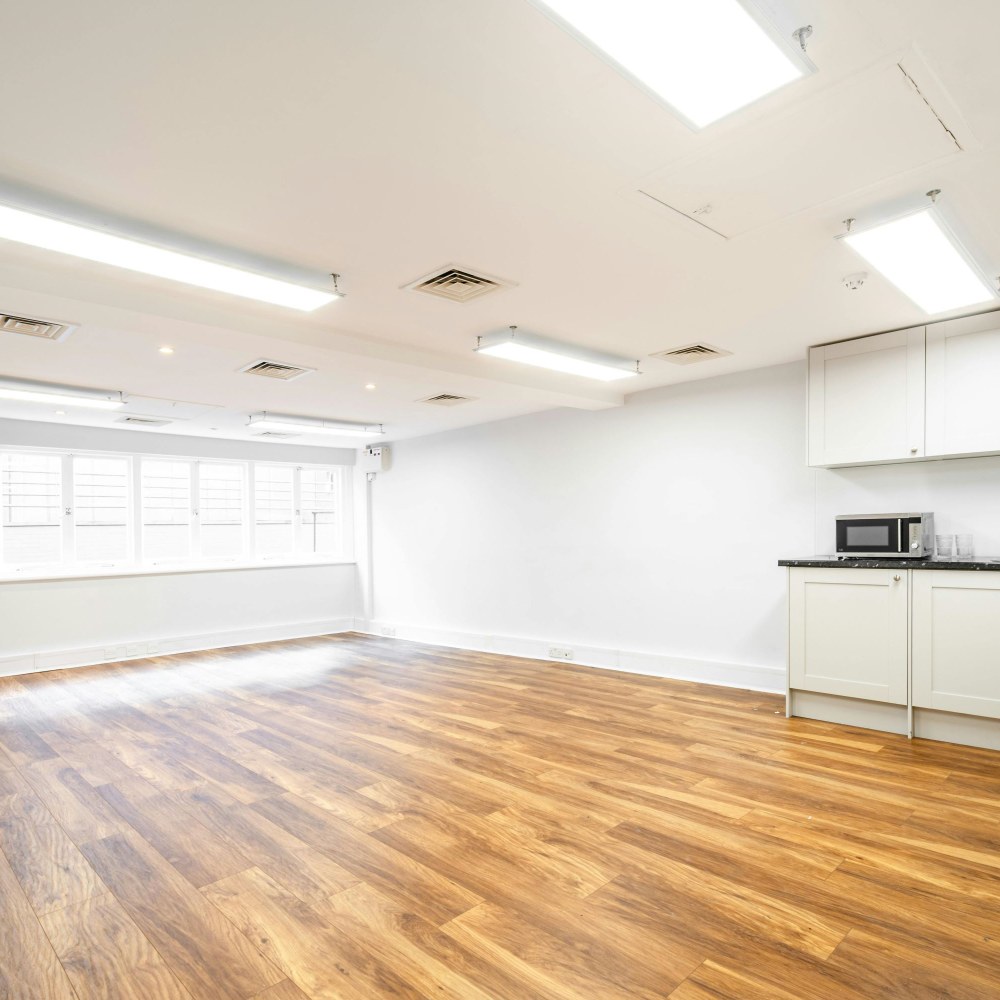 22-23 Widegate Street