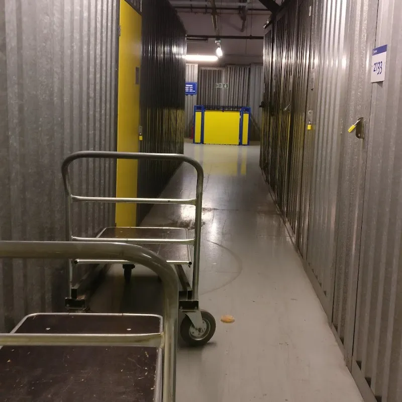 Kingsbury Trading Estate
627 Kingsbury Road