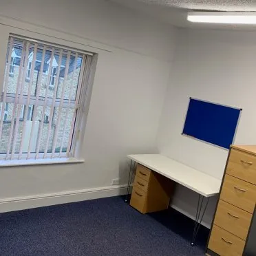 Garrick House Business Centre
9 High Street
Glinton