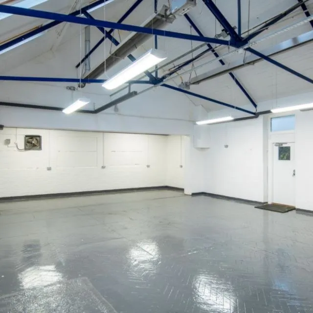 Astra Business Park, Guiness Road - M17