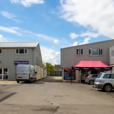 Priory Park
London Rd