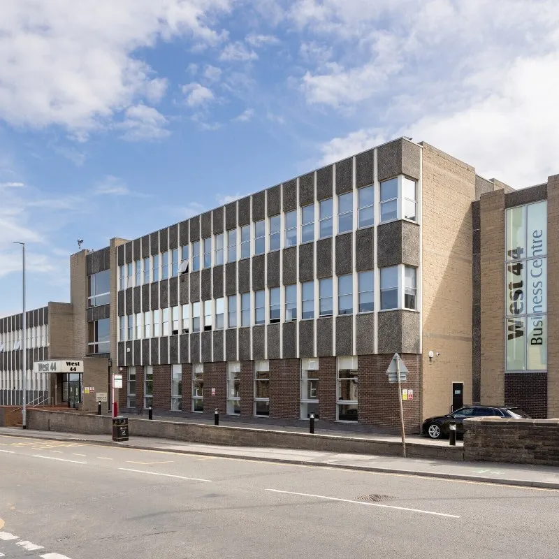 Kingswood House
Richardshaw Lane