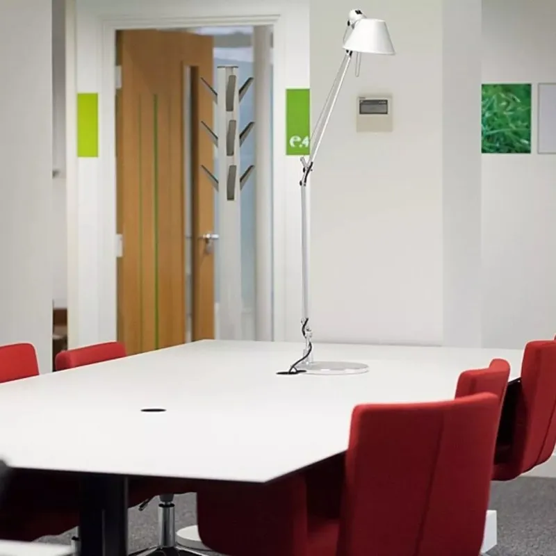 Lincoln House, 
296-302 High Holborn