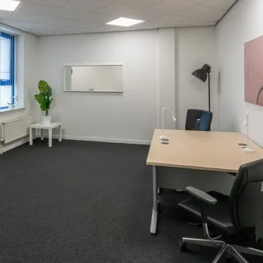 15 Pitreavie Court, Queensferry Road