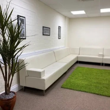 Connect & Trident
Kingston Road