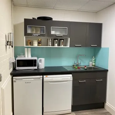 Connect & Trident
Kingston Road