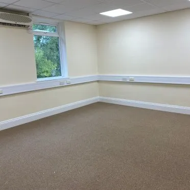 Connect & Trident
Kingston Road