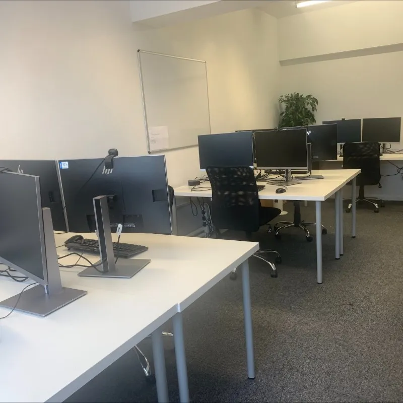 Hammerain House Business Centre
Hookstone Avenue