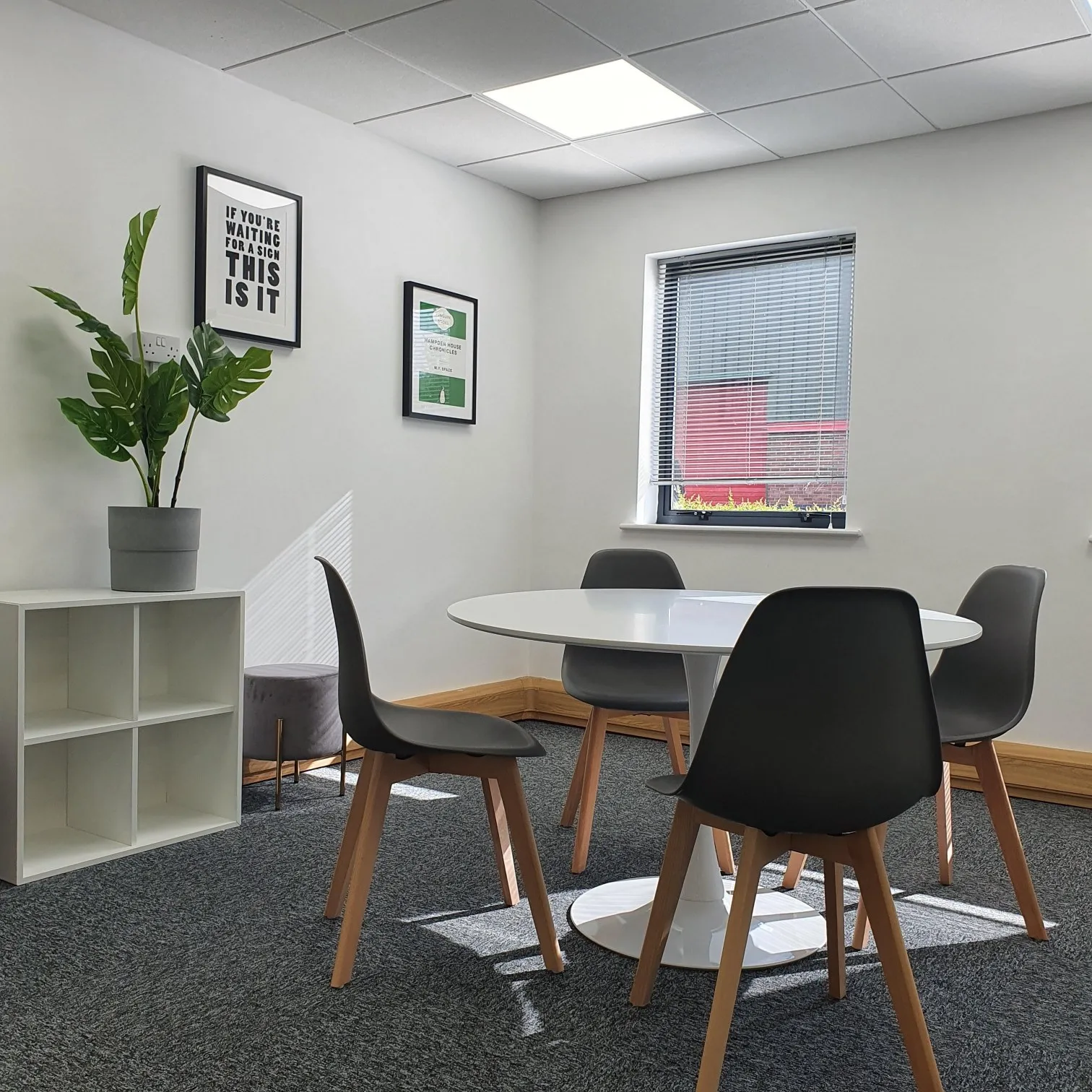 Hampden House
Monument Business Park