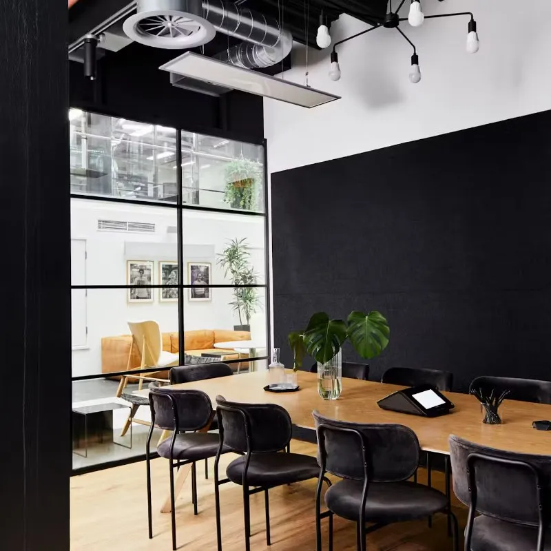 Atrium
North Stables Market