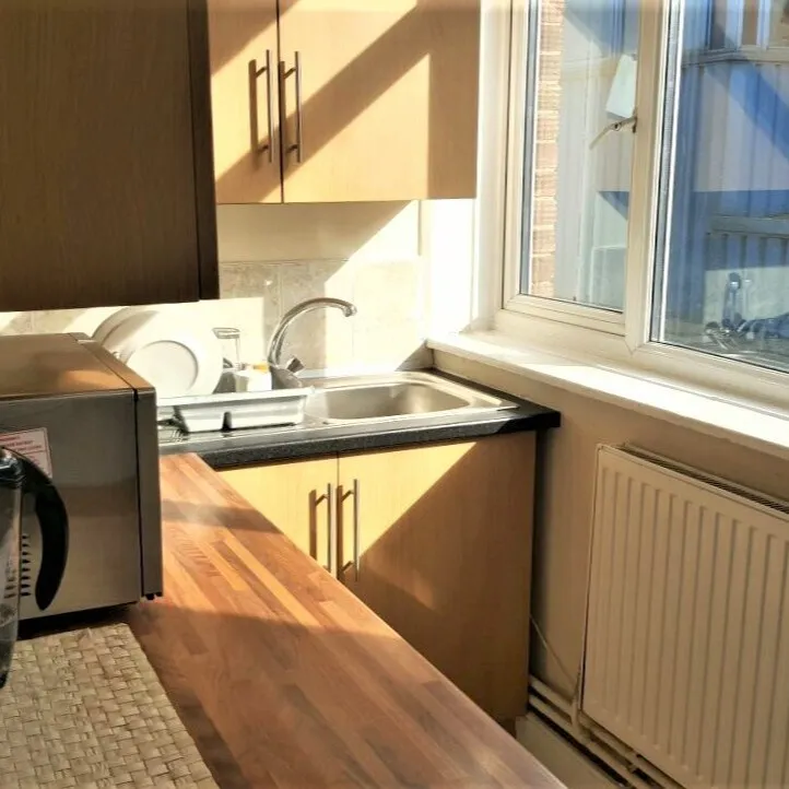 Chase House, 
6 Chase Road