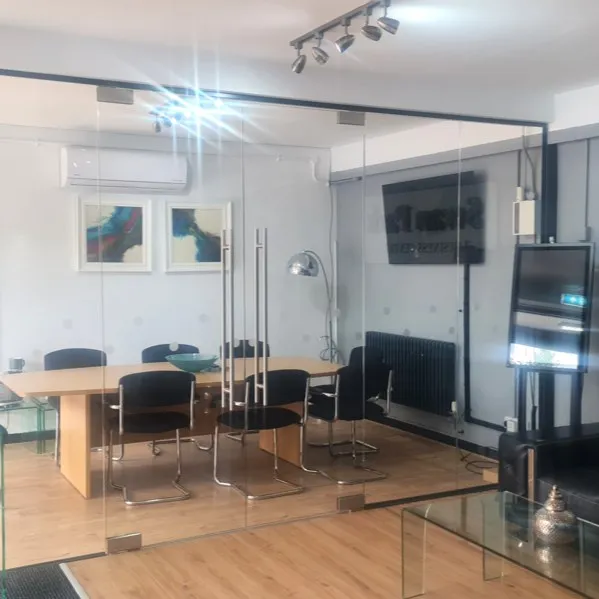 Swan Park Business Centre,
Kettlebrook Road