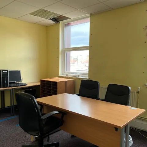 Abercorn Commercial Centre,
Manor Farm Road