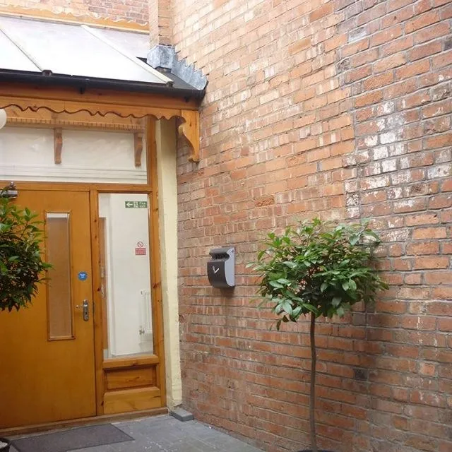 Digbeth Court Business Centre
162-164 High Street
Digbeth