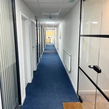 Circle Line House
8 East Road