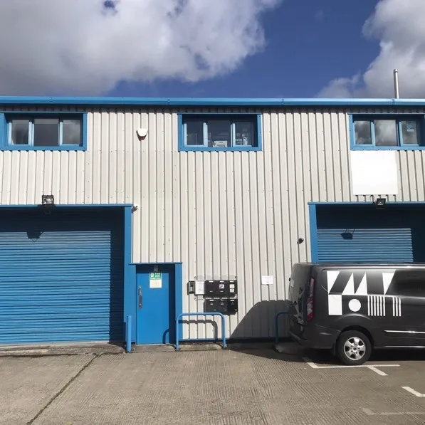 Rainbow House,
Briar Rhydding