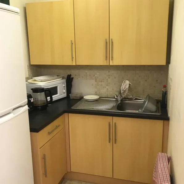 Rainbow House,
Briar Rhydding