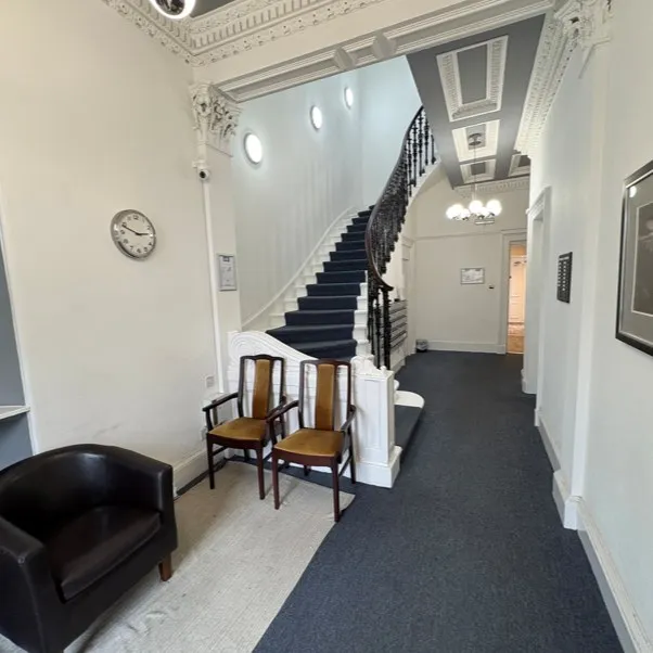 Select Business Centre, 
10 Newton Place