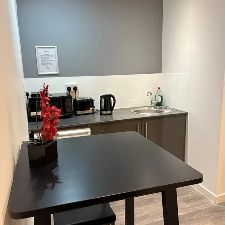 Select Business Centre, 
10 Newton Place