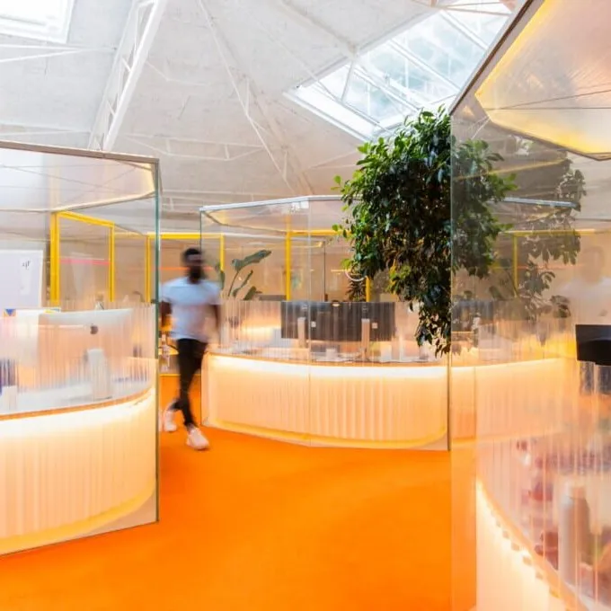 Holland Park,
49 Princes Place