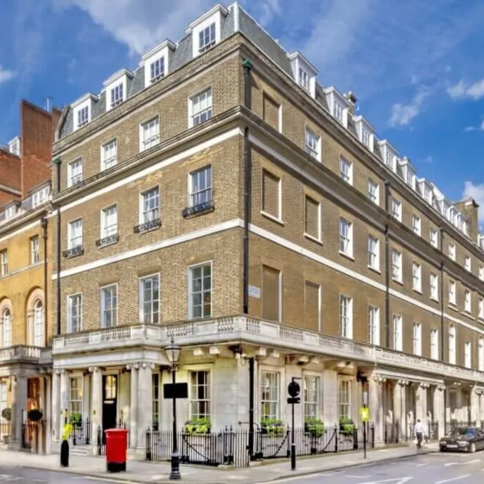 33 St James's Square