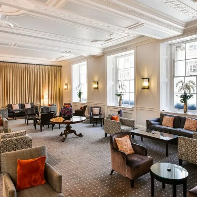 33 St James's Square