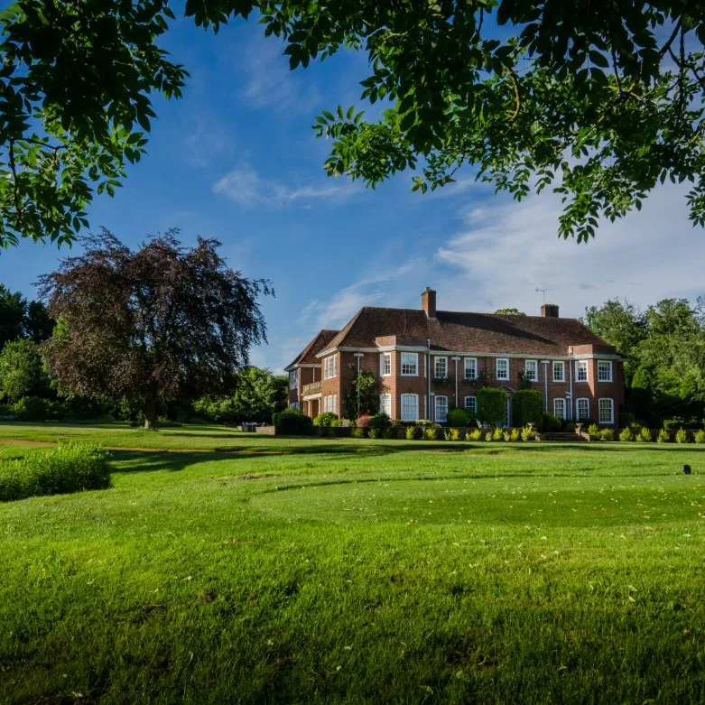 Badgemore House
Gravel Hill