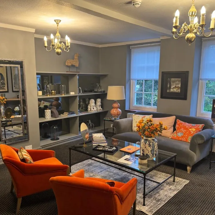 Badgemore House
Gravel Hill