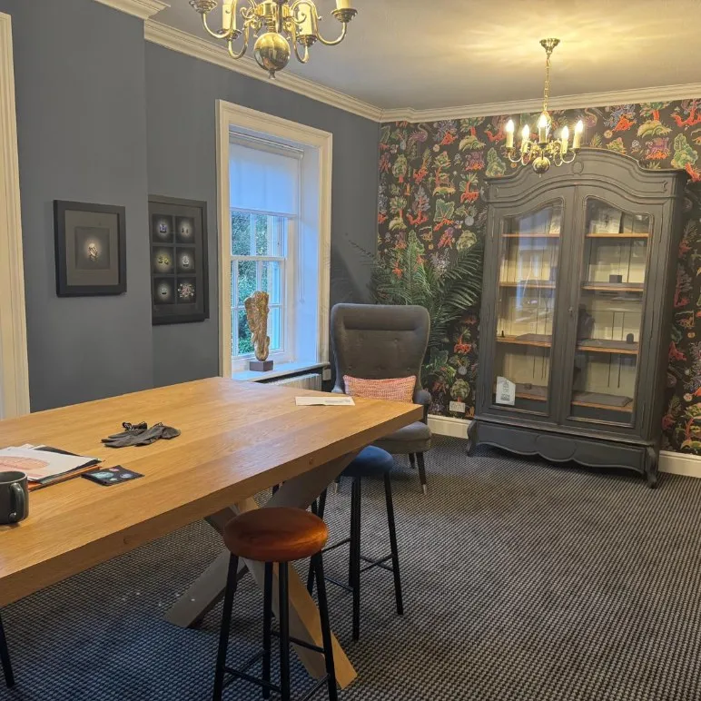 Badgemore House
Gravel Hill