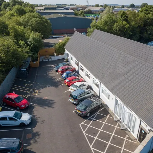 New World Business Centre,
Station Road