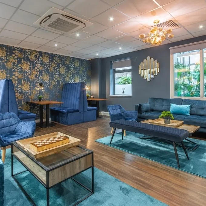 Longcroft House,
2-8 Victoria Avenue