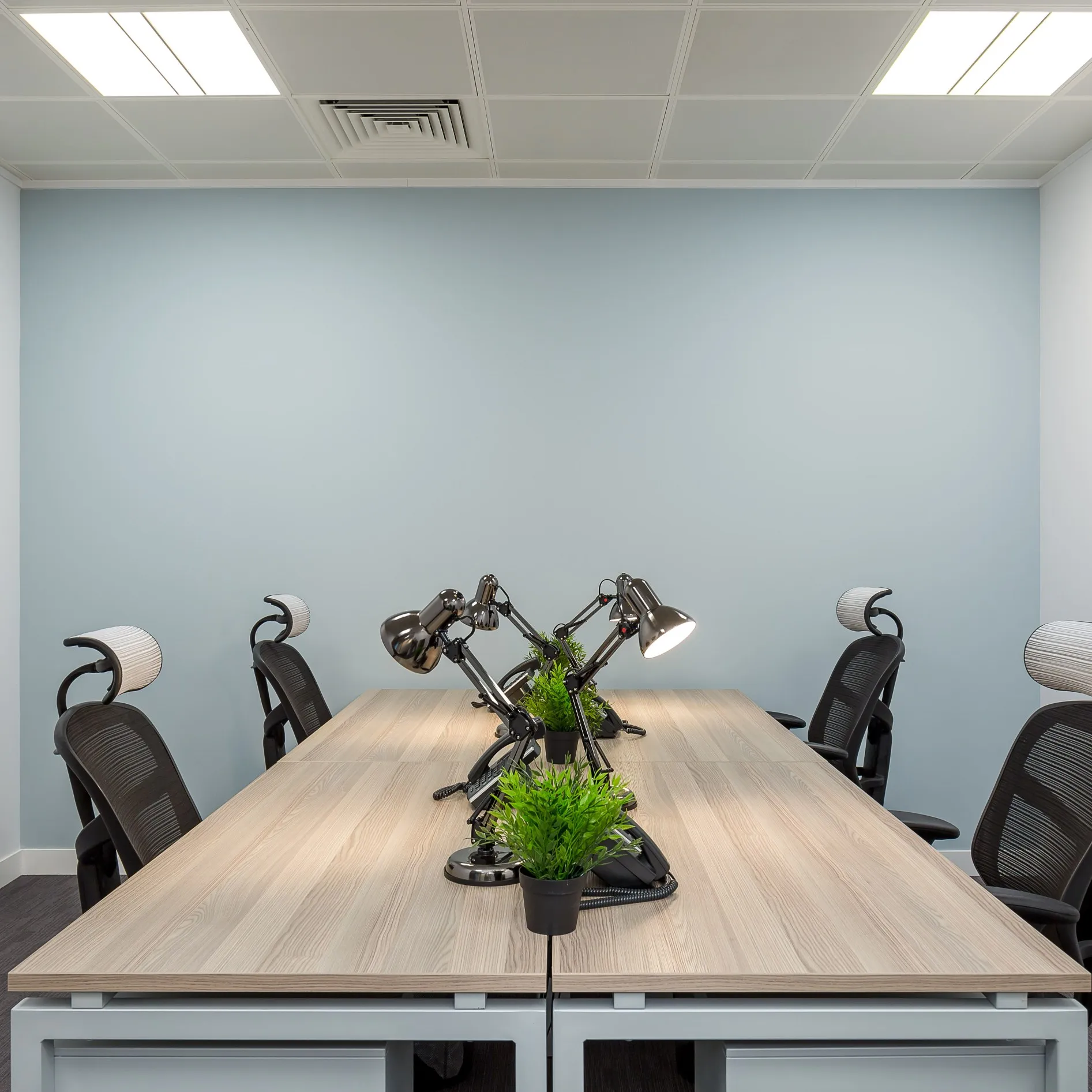 Ealing Cross, 
85 Uxbridge Road