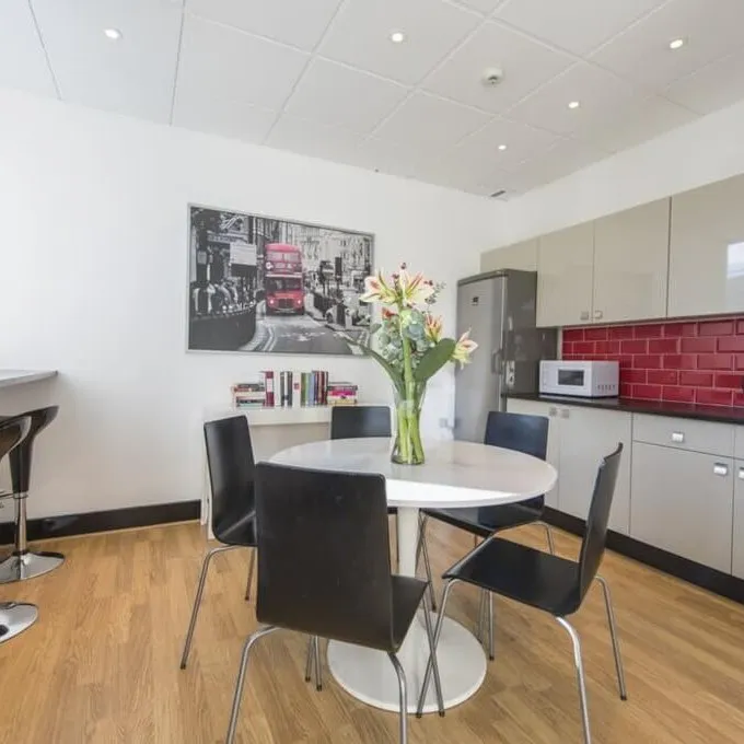 231 Vauxhall Bridge Road