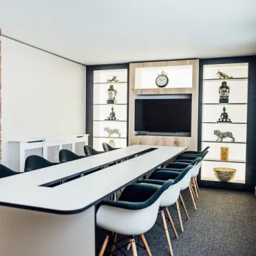 30 Invincible Road - GU14