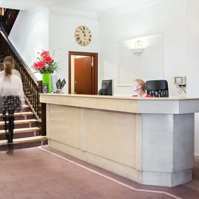 58-60 Vicarage House
Kensington Church Street