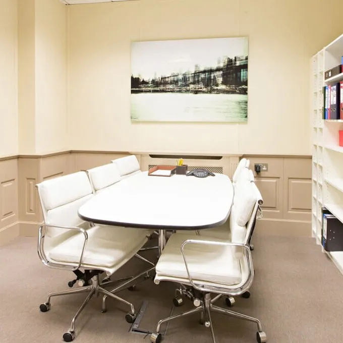 58-60 Vicarage House
Kensington Church Street