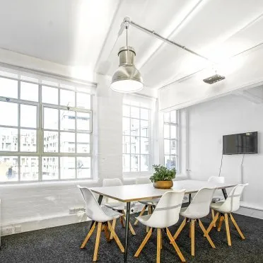 31 Great Sutton Street