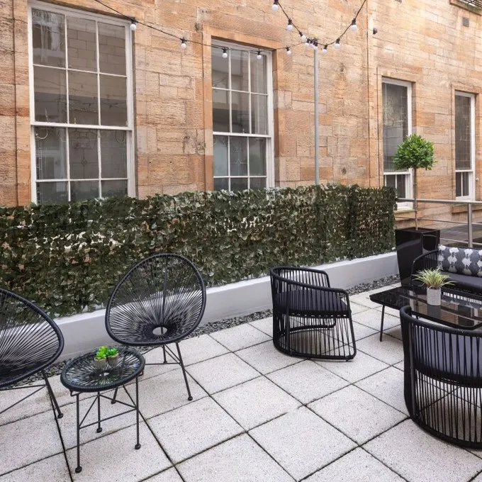 220 Saint Vincent Street