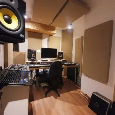 17 Lyon Road
Wimbledon