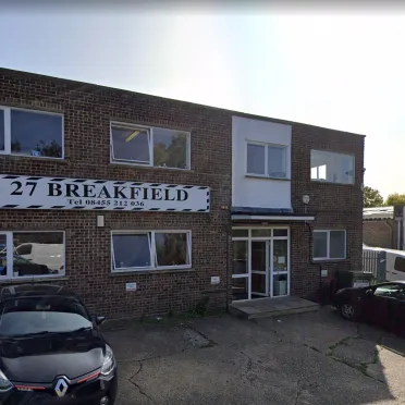27 Breakfield
Coulsdon