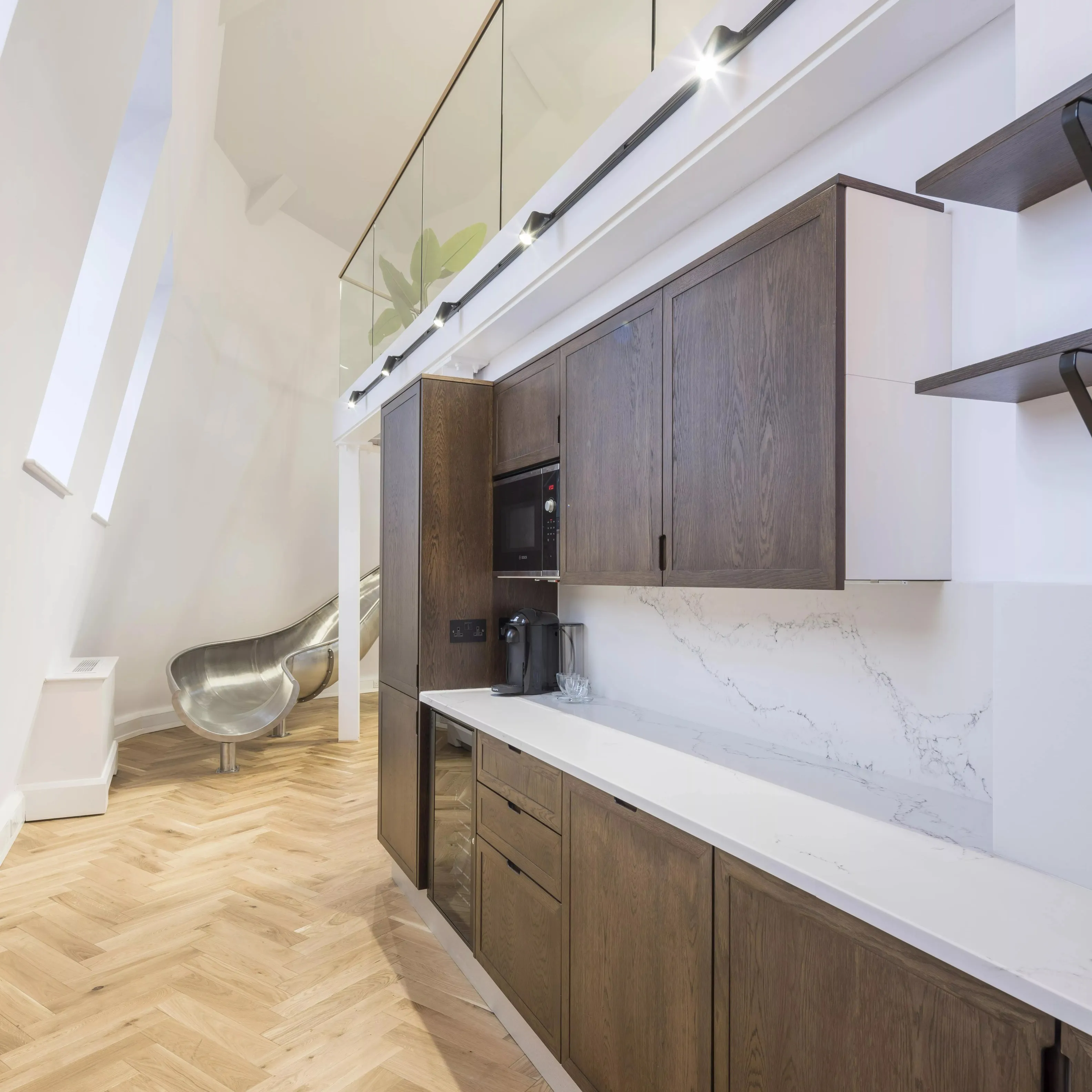 89 Charterhouse Street