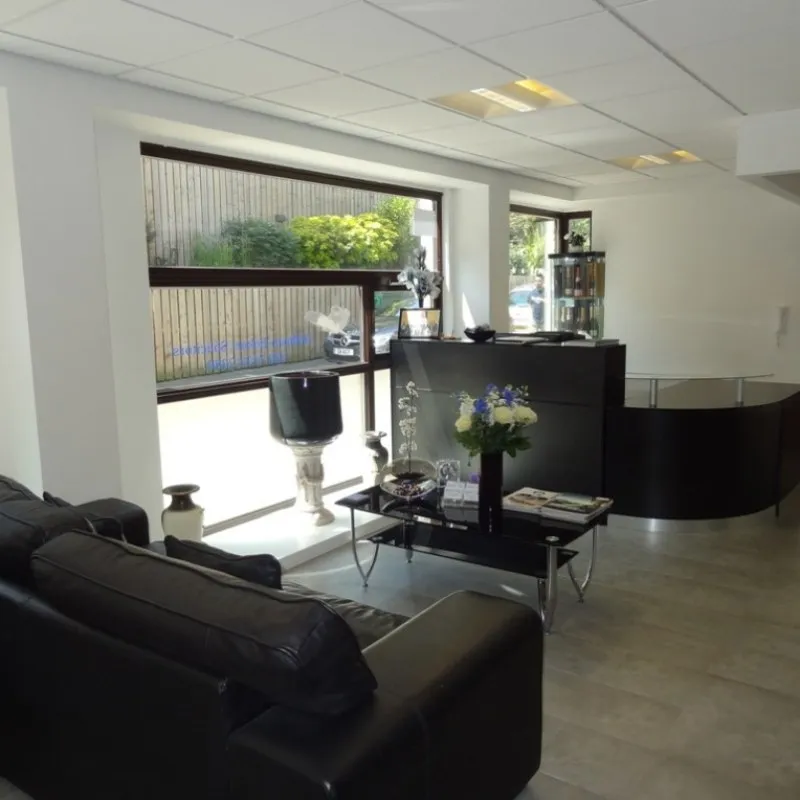 Exhibition House
Addison Bridge Place