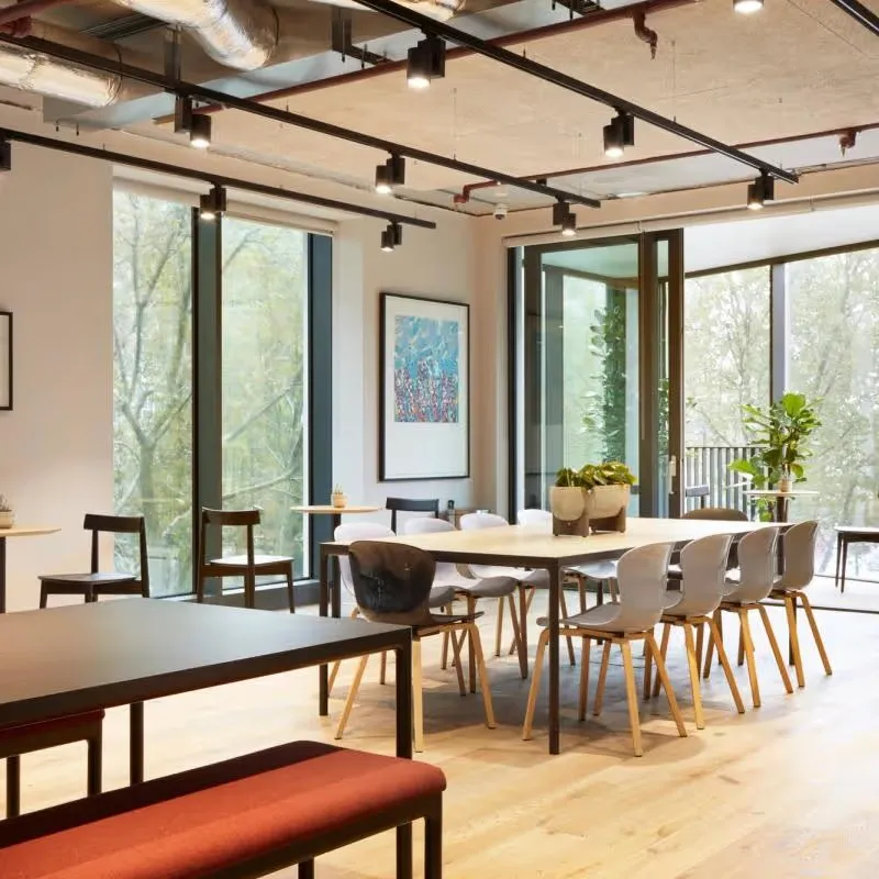 251 Southwark Bridge Road