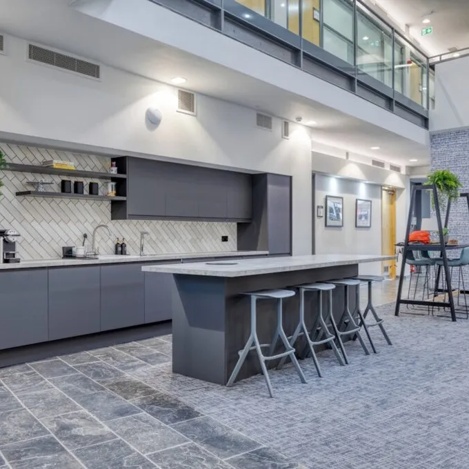 1 Ainslie Road, 
Hillington Park