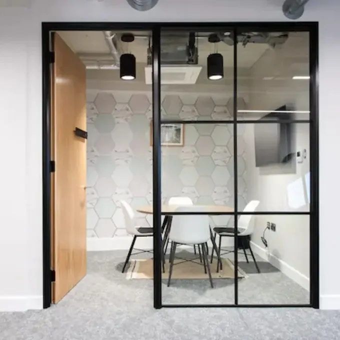 101 Victoria Street, 
Redcliffe