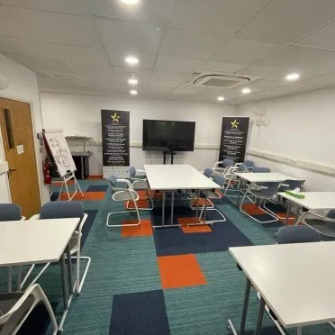 Hanworth Road, Surrey - TW16