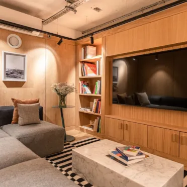 17 Saint Helen's Place