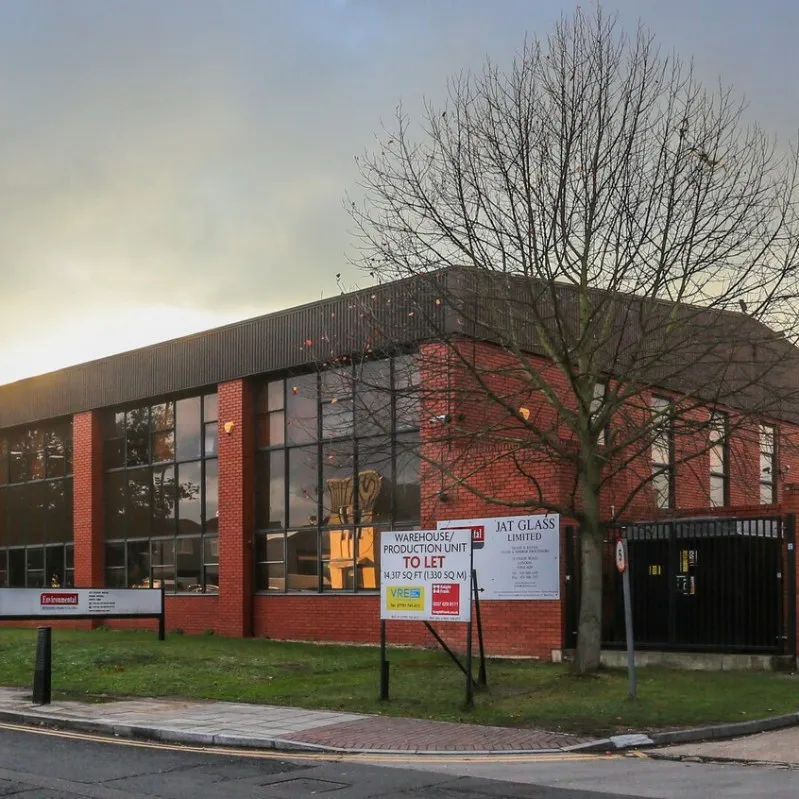 26 Chase Road - NW10