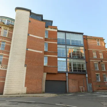 Royal Standard Place, Park Row