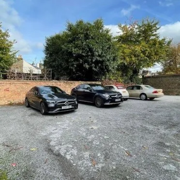 Adelaide House
12 King Edward Road